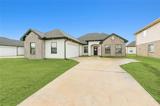 2323 N Harper Dr, Harvey, LA 70058