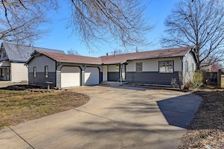 128 N Dexter Ave, Valley Center, KS 67147