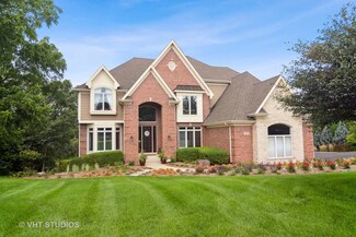 3103 Hawthorn Hills Ln, Carpentersville, IL 60110