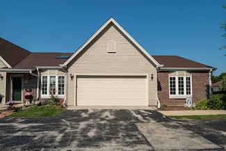 5201 S Tuckaway Blvd, Milwaukee, WI 53221