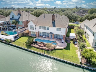 1907 Waterside Dr, Missouri City, TX 77459