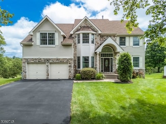 22 Champions Cir, Branchburg, NJ 08876