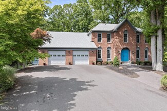 16316 Promontory Ct, Rockville, MD 20853