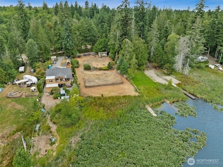 911 Sanford Ave SW, Longbranch, WA 98349