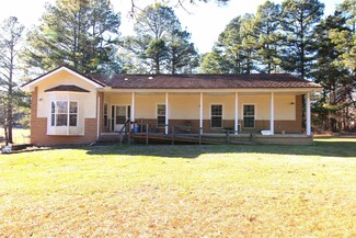 312 Curtis Rd, Gurdon, AR 71743