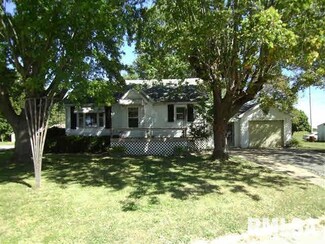 414 S 3rd St, Ava, IL 62907