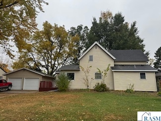 510 E Willis St, Elmore, MN 56027