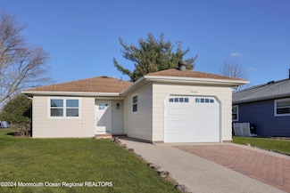 19 Vera Cruz Ct, Toms River, NJ 08757