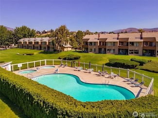 1 Tennis 653-J2, Manson, WA 98831