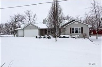 39 S Prairie St, Cortland, IL 60112