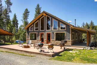 435 Bonner Lake Rd, Moyie Springs, ID 83845