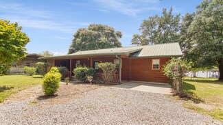 356 Juniper Island Dr, Defuniak Springs, FL 32433