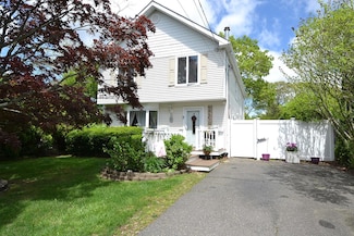 21 Northern Blvd, Shirley, NY 11967