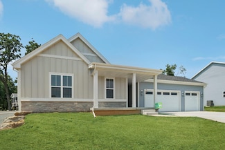 511 Buss Rd, Cottage Grove, WI 53527