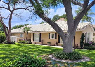 10356 Sunstream Ln, Boca Raton, FL 33428