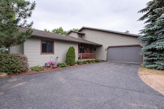 1407 Highland Dr, Merrill, WI 54452
