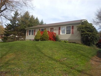 349 Woodlands Rd, Evans City, PA 16033