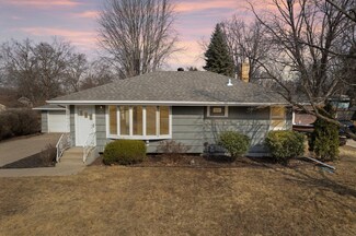 255 County Road C2 W, Saint Paul, MN 55113