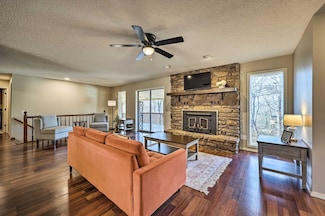 14 Hollow Way Dr, Bella Vista, AR 72715