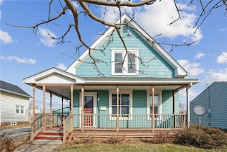 1735 D St SW, Cedar Rapids, IA 52404