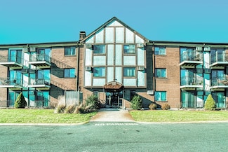 159 Bittersweet Ln Unit 107, Randolph, MA 02368