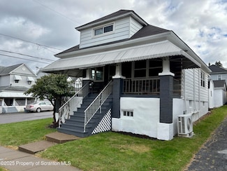 17 Wanda St, Throop, PA 18512