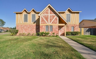 13915 Roundstone Ln, Houston, TX 77015