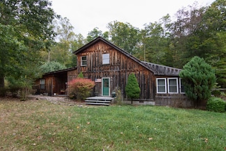 2110 Hump Mountain Rd, Meadow Bridge, WV 25976