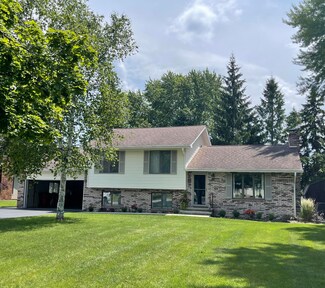 142 Parker Ave, Alpena, MI 49707