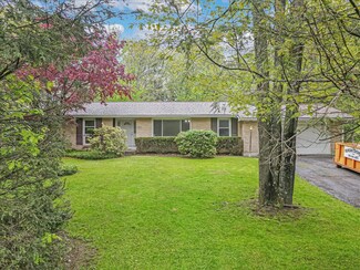441 Manorview Ave, Mount Pocono, PA 18344
