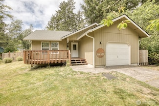 401 Draconis Ave SE, Ocean Shores, WA 98569