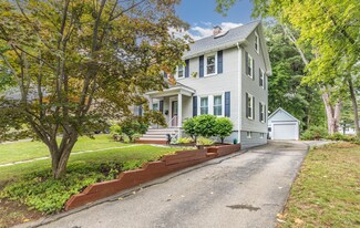 341 Thaxter Rd, Portsmouth, NH 03801