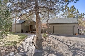 63581 J D Estates Dr, Bend, OR 97701
