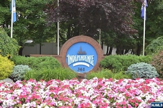 406 Smith Ct Unit R406, Edgewater, NJ 07020