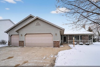 885 Driftwood Dr, Brillion, WI 54110