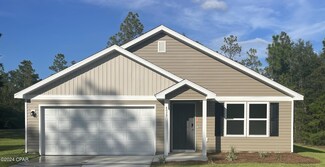 4077 Zinnia Dr, Chipley, FL 32428