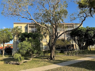 1810 N Lauderdale Ave Unit 2210, North Lauderdale, FL 33068