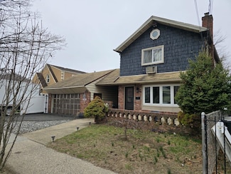 135-42 124th St, South Ozone Park, NY 11420