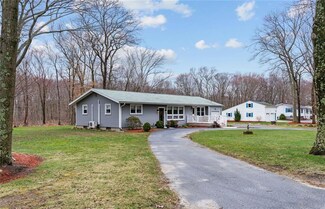8 Walker Way, North Scituate, RI 02857