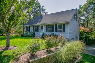 39 Fox Run Cir, South Dennis, MA 02660