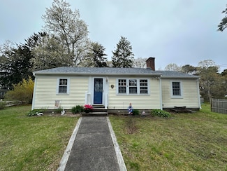 39 Naushon Rd, Dennis Port, MA 02639