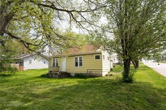 801 N Roche St, Knoxville, IA 50138