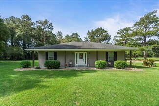 11031 Pine Ridge Cir, Bogalusa, LA 70427