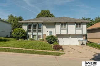 7104 S 128th St, Omaha, NE 68138