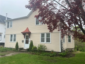 196 Columbia St, Wakefield, RI 02879