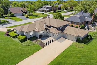 2 Hamilton Ln, Oak Brook, IL 60523