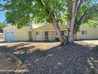 508 N 3rd St, Bloomfield, NM 87413