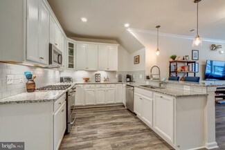 45141 Kincora Dr, Sterling, VA 20166