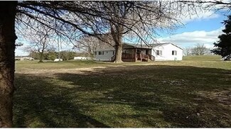 19600 Muckshaw Rd, Argos, IN 46501