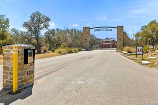 1496 Majestic Hills Dr, Blanco, TX 78606